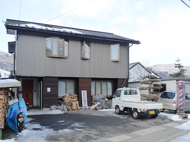 サカヅメ理容店 外観